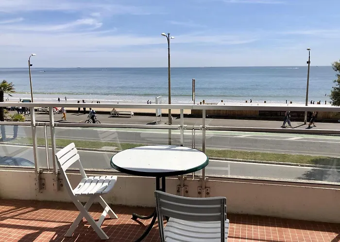 Studio And Terrace Sea View In La Baule