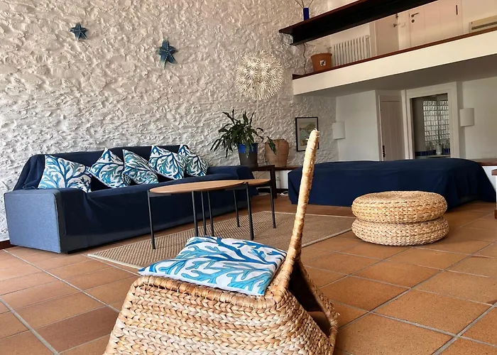 ROQUES - Casa en primera línea de mar en CADAQUÉS