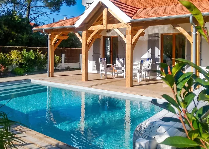 Villa de 3 chambres a Soulac sur Mer a 600 m de la plage avec piscine privee et jardin clos