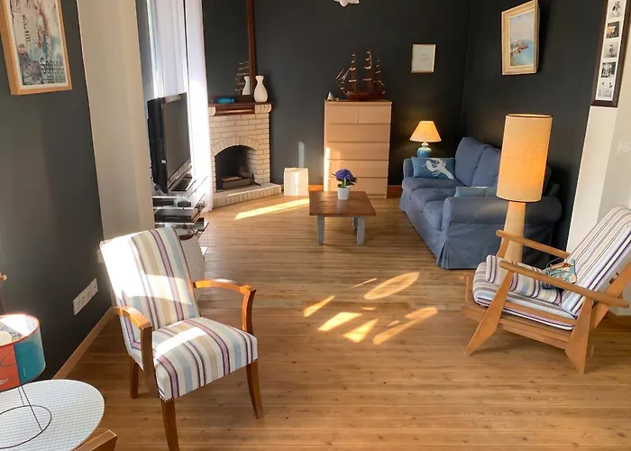 Villa de 3 chambres a Soulac sur Mer a 600 m de la plage avec piscine privee et jardin clos