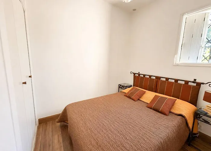 Appartement T2 RDC à 100m de la plage avec terrasse et jardinet - 4 couchages - FR-1-388-1