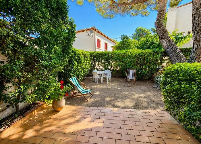 Appartement T2 RDC à 100m de la plage avec terrasse et jardinet - 4 couchages - FR-1-388-1