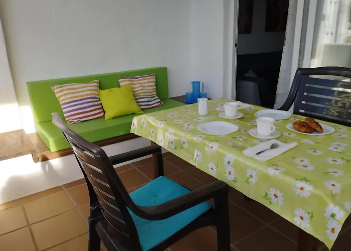 Spacious Apartment In Roses, 60 M², Shared Pool