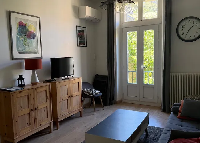 Le V Génie verdure et calme à deux pas des Halles de Sète