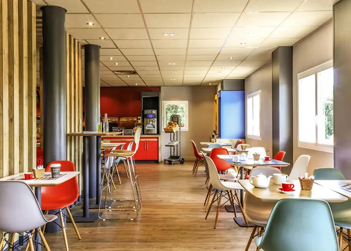 Ibis Orange Sud