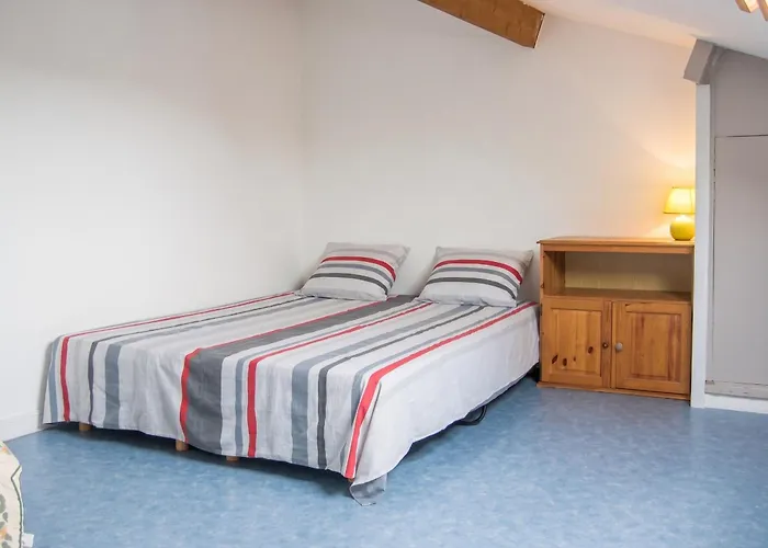 Appartement avec vue sur mer à Port-Vendres, 60 m², balcons.