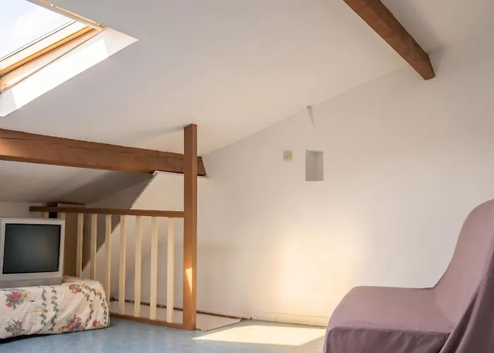 Appartement avec vue sur mer à Port-Vendres, 60 m², balcons.