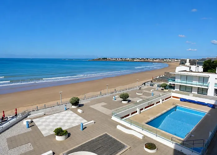 Résidence La Garenne à La Grande Plage, vue mer, piscine et parking privé, 6 personnes