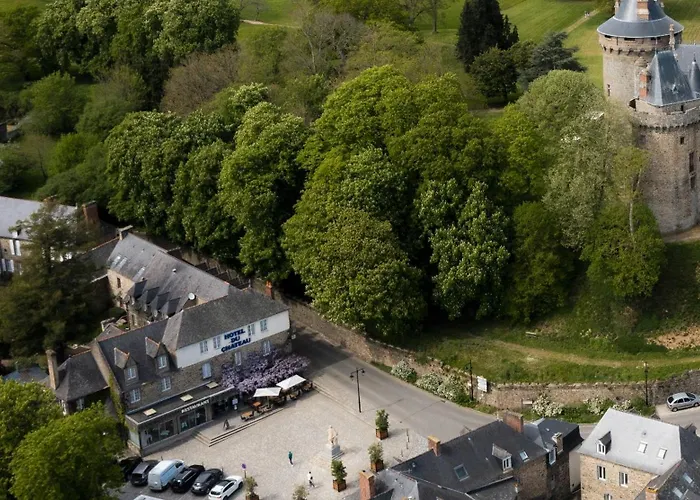 Logis Hotel Du Chateau