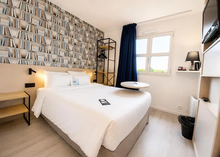 Kyriad Hôtel La Fleche