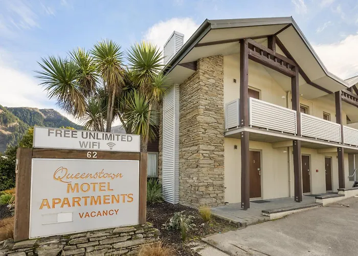 Queenstown Apartments (Adults Only)