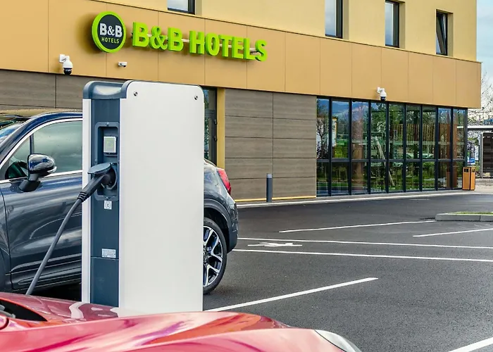 B&B HOTEL Pau Lescar