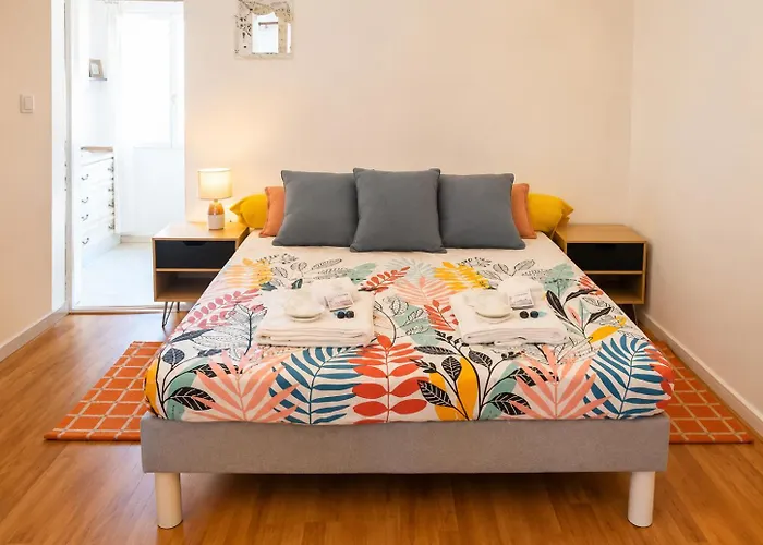 **** Very Central Ajaccio 36 Rue Fesch, Cosy Flat In City Center Pedestrian Street, Up To 4 People ****