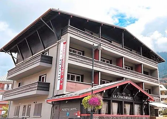 Hotel La Chaumière à 100 m du télécabine et de la gare