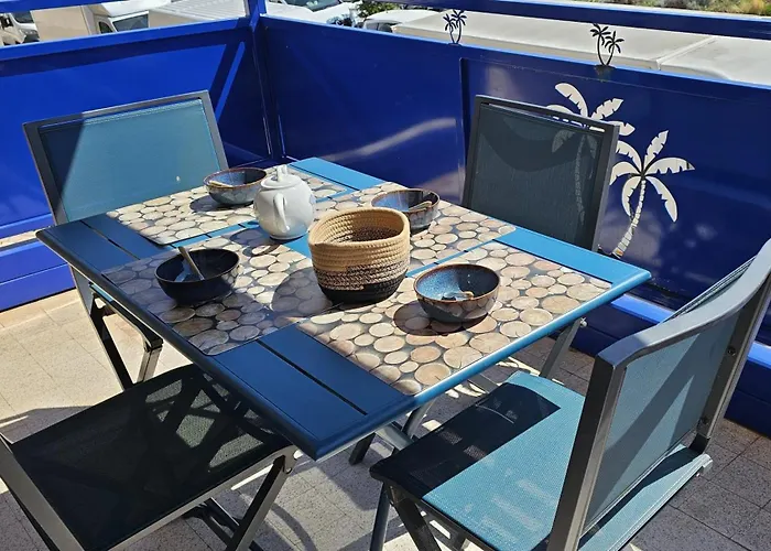 Palmier bleu front de mer