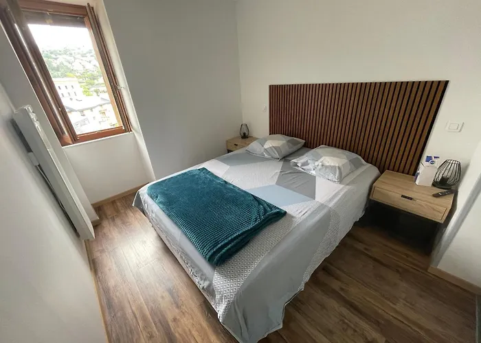 Appartement Mende 2 Chambres Canapé lit WIFI Gratuit