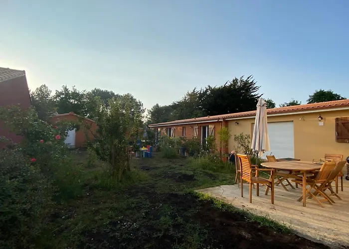 Maison Familiale La Baie 10 Ps En Cote De Jade