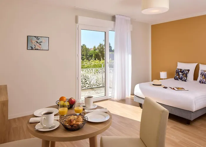  Quality Suites