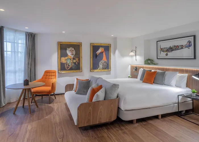  Melia White House
