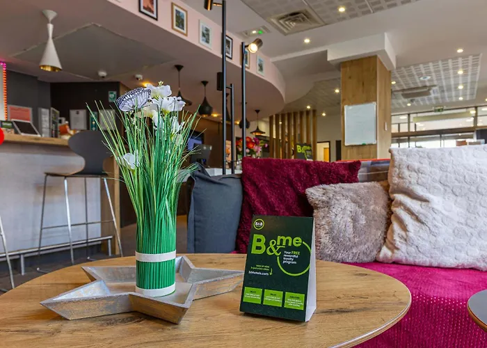 B&B HOTEL Chartres Centre Cathédrale