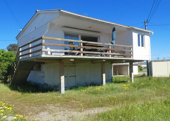 Un Chalet En Bois A La Plage