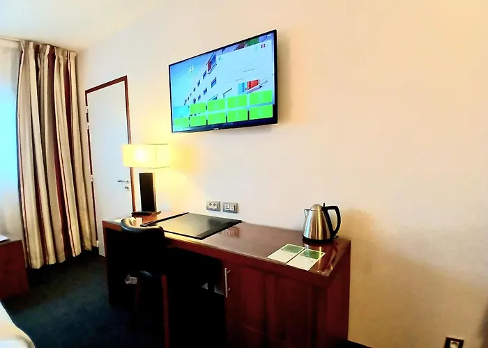 Holiday Inn Bordeaux Sud - Pessac, an IHG Hotel