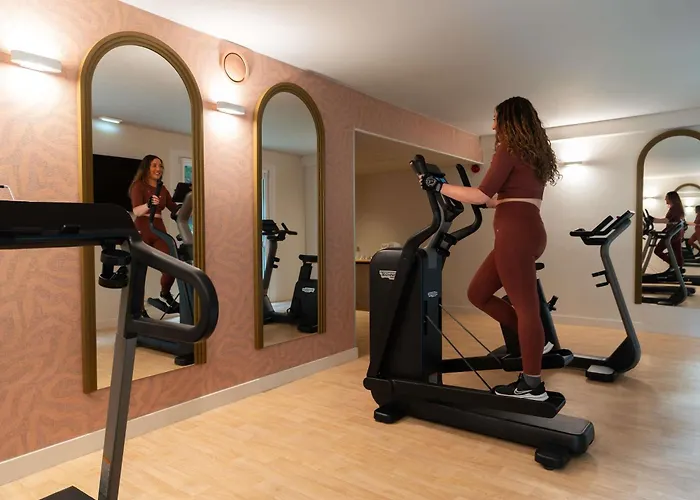  Mercure Tours Nord
