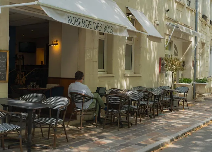 BRIT HOTEL Le Lion d'Or CHINON