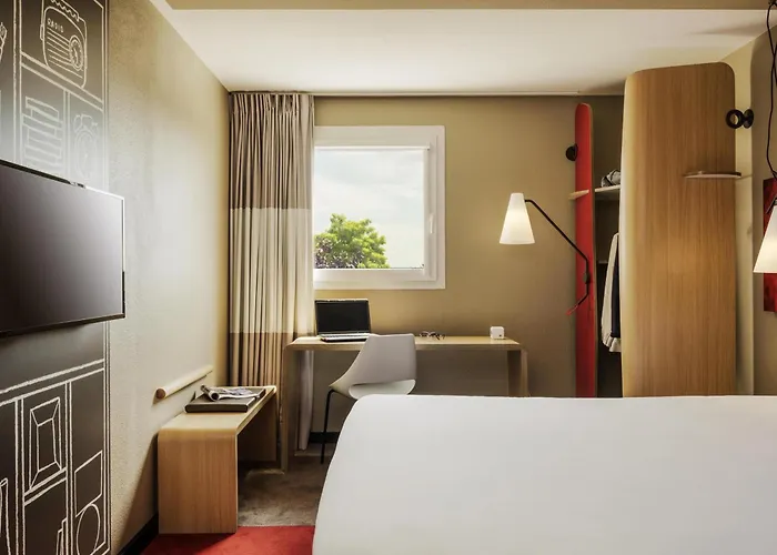 Ibis Massy