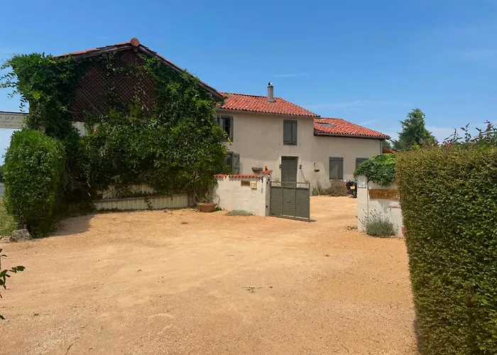  Les Glycines