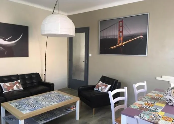 Maison Familiale À