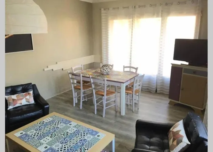 Maison Familiale À