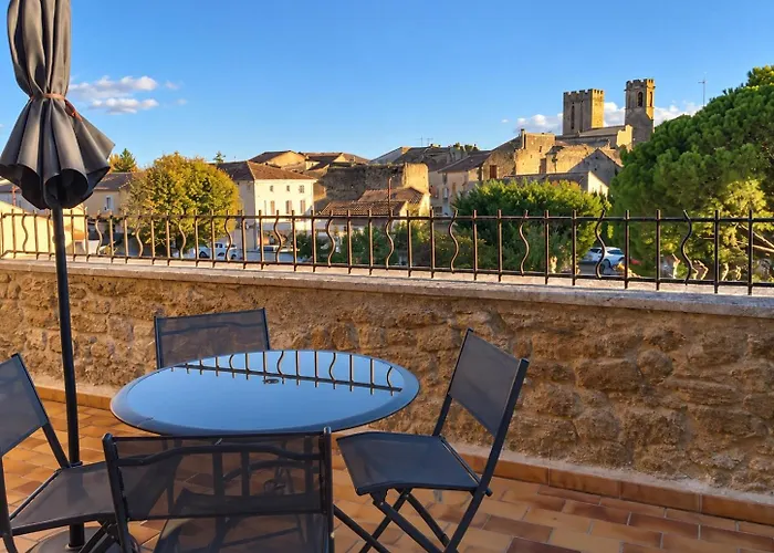 Grande terrasse CLIM parking privé SMART TV, local velos