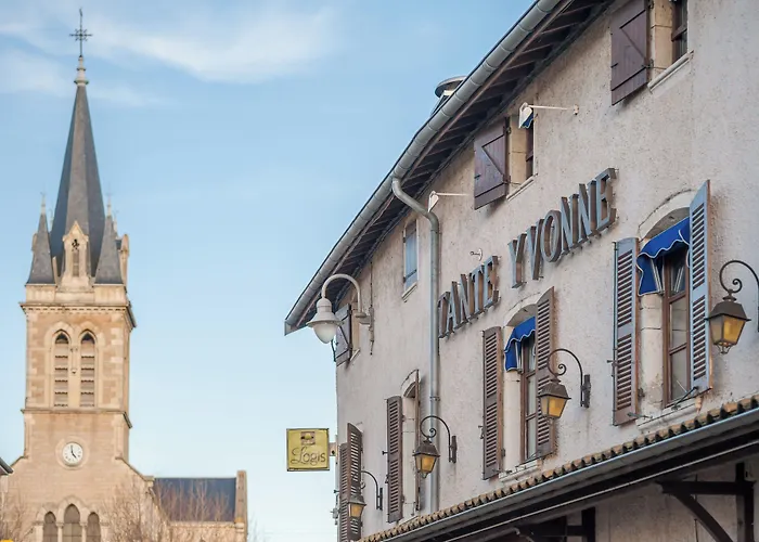 Logis Hôtel Tante Yvonne&son restaurant semi-gastronomique - Lyon Nord