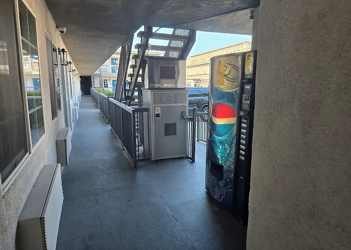6 Los Angeles, Ca - Downtown