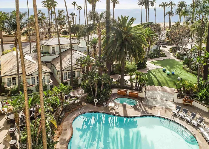  Fairmont Miramar & Bungalows