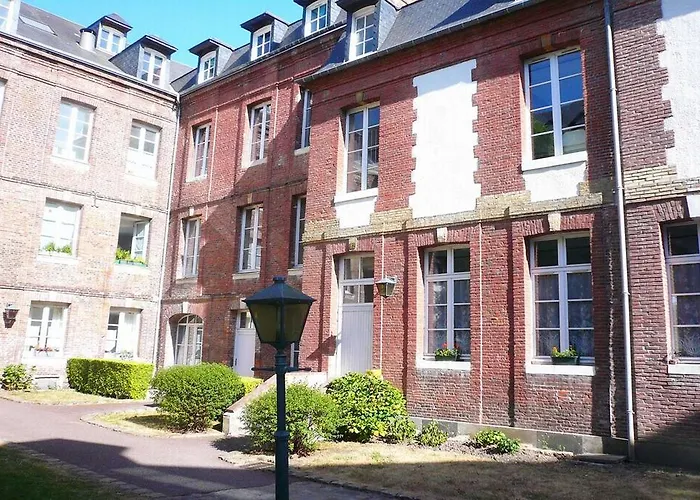 Chez Lisette Honfleur 500m plage