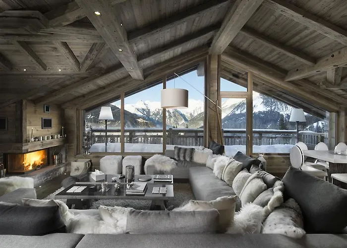 Villa: Les 3 Chalets Courchevel