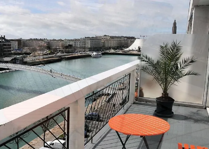Escale Quai George V