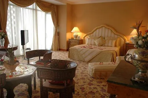 Hilton Alger