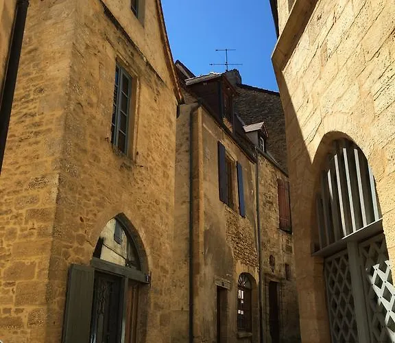 Maison de Charme dans la Cité