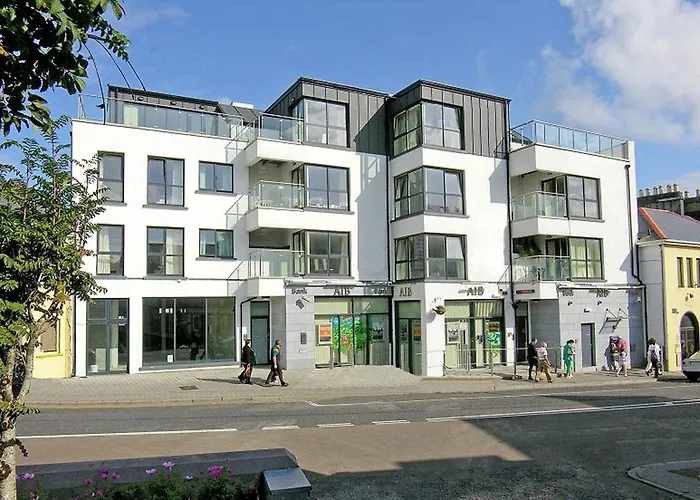 Jameson Court Apartments