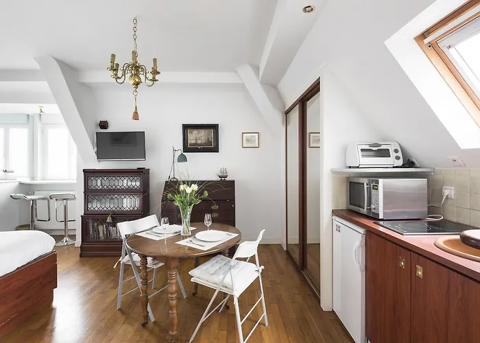 Le Chateaubriand By Cocoonr