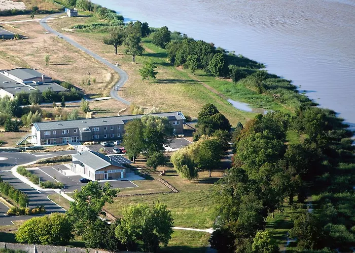 Hotel pres du College: Auberge de jeunesse Rochefort