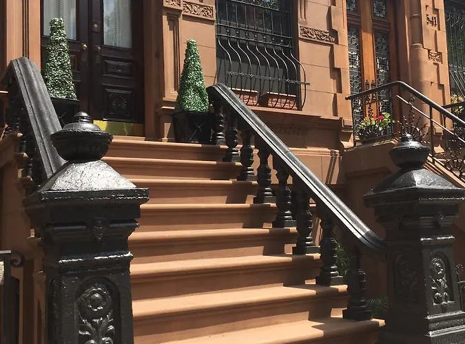 B&B: Harlem Grand