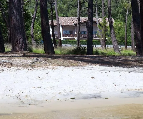 Duplex T3 2 étoiles bord de lac 65mcarrés