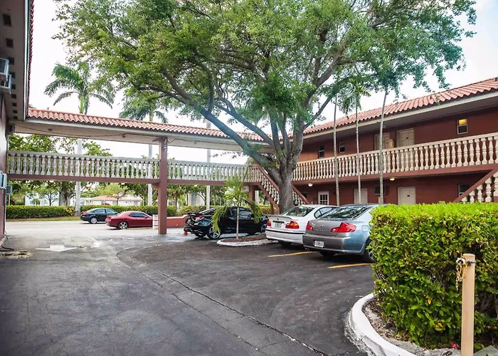 Motel: Gables Inn