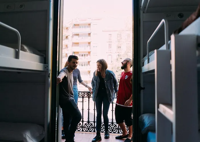 Hotel pres du College: Black Swan Hostel Barcelona
