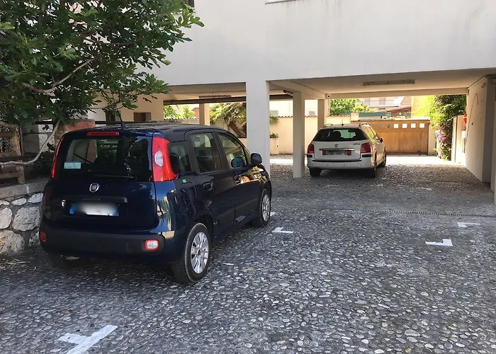 Hôtel Ping Pong: Le Val Duchesse Hotel&Appartements