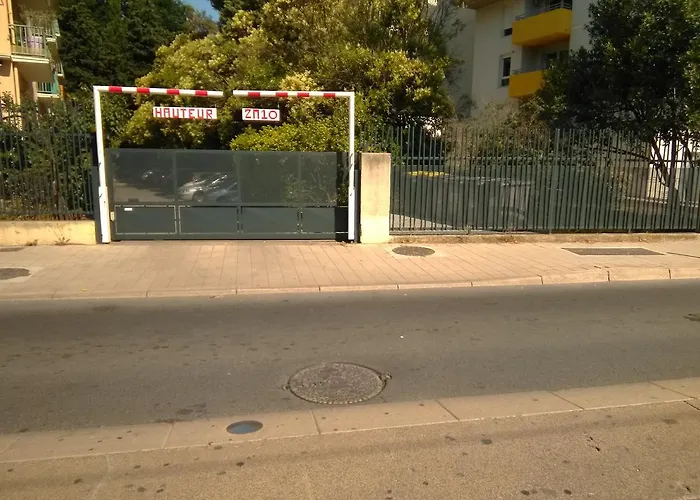 Appartement Mimosa, Tram 2, Parking